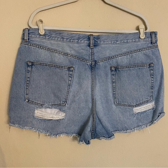 ASOS High Waisted Distressed Denim Shorts Light-Wash 100% Cotton WO14 - Picture 2 of 12